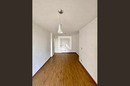 Apartamento à venda com 63m², 2 quartos e 1 vagaSala