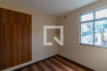 Quarto 1 de apartamento para alugar com 2 quartos, 98m² em Padre Eustáquio, Belo Horizonte