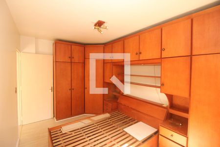 Quarto 1 de apartamento para alugar com 2 quartos, 64m² em Cristal, Porto Alegre