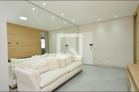 Sala de apartamento à venda com 3 quartos, 104m² em Santa Efigênia, Belo Horizonte