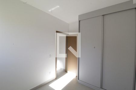 Quarto 2 de apartamento para alugar com 2 quartos, 72m² em Jaraguá, Uberlândia