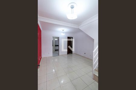 Sala de casa para alugar com 2 quartos, 120m² em Santa Branca, Belo Horizonte