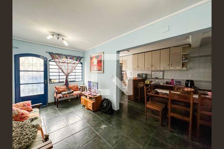 Sala de casa para alugar com 2 quartos, 80m² em Vila Carbone, São Paulo