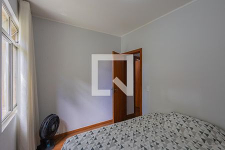 Quarto 2 de apartamento à venda com 3 quartos, 100m² em Santo Antônio, Belo Horizonte