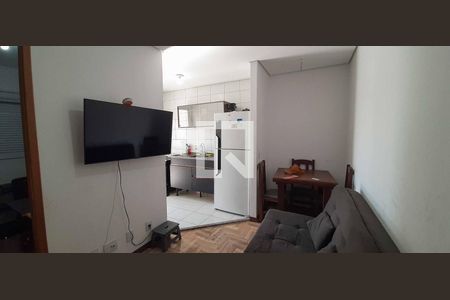 Sala de apartamento para alugar com 2 quartos, 37m² em Santa Maria, Osasco