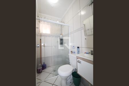 Banheiro de apartamento à venda com 1 quarto, 30m² em Bosque, Campinas