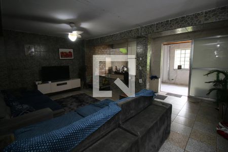 Sala de casa à venda com 2 quartos, 250m² em Penha, Rio de Janeiro