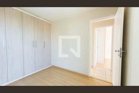 Suite de apartamento à venda com 3 quartos, 64m² em Mansões Santo Antônio, Campinas