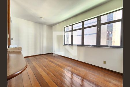 Sala de apartamento à venda com 2 quartos, 80m² em Funcionários, Belo Horizonte