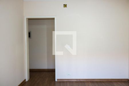 Casa à venda com 516m², 6 quartos e 10 vagas Casa à venda com 516m², 6 quartos e 10 vagasSuíte