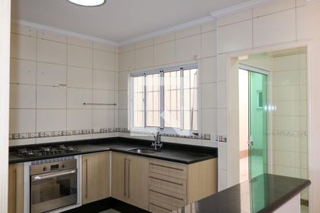 Casa à venda com 516m², 6 quartos e 10 vagas Casa à venda com 516m², 6 quartos e 10 vagasCozinha