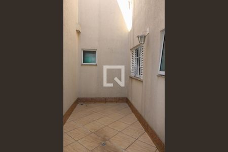 Casa à venda com 516m², 6 quartos e 10 vagas Casa à venda com 516m², 6 quartos e 10 vagasQuintal