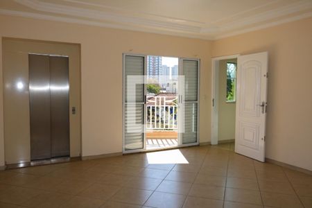 Casa à venda com 516m², 6 quartos e 10 vagas Casa à venda com 516m², 6 quartos e 10 vagasCasa 2 - 2º Piso sala