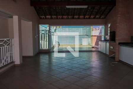 Casa à venda com 516m², 6 quartos e 10 vagas Casa à venda com 516m², 6 quartos e 10 vagasÁrea Gourmet - 3º Piso