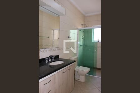 Casa à venda com 516m², 6 quartos e 10 vagas Casa à venda com 516m², 6 quartos e 10 vagasCasa 2 - 2º Piso banheiro