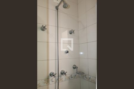 Casa à venda com 516m², 6 quartos e 10 vagas Casa à venda com 516m², 6 quartos e 10 vagasBanheiro Social