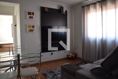 Sala de apartamento para alugar com 1 quarto, 35m² em Novo Mundo, Curitiba