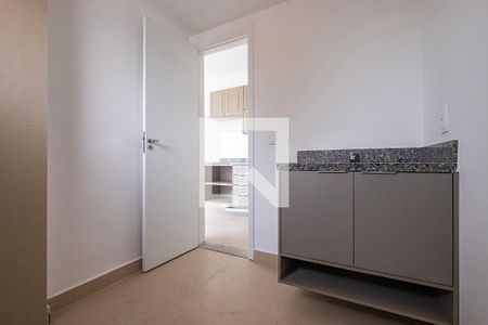 Banheiro de kitnet/studio à venda com 1 quarto, 32m² em Pinheiros, São Paulo