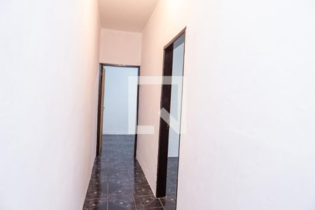Corredor de casa para alugar com 2 quartos, 60m² em Jardim Itapema, São Paulo