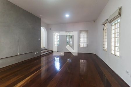Sala de casa para alugar com 4 quartos, 450m² em Vila Nova Socorro, Mogi das Cruzes