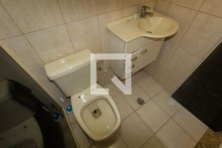 Casa à venda com 330m², 3 quartos e 4 vagas Casa à venda com 330m², 3 quartos e 4 vagasBanheiro 1 (suíte 3)