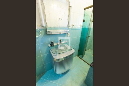 Casa à venda com 330m², 3 quartos e 4 vagas Casa à venda com 330m², 3 quartos e 4 vagasBanheiro 2 (suíte 1)