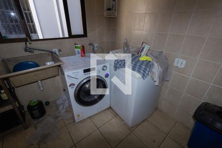 Casa à venda com 330m², 3 quartos e 4 vagas Casa à venda com 330m², 3 quartos e 4 vagasÁrea de Serviço