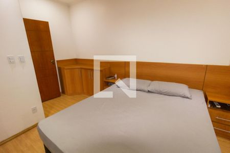 Casa à venda com 330m², 3 quartos e 4 vagas Casa à venda com 330m², 3 quartos e 4 vagasQuarto 1 (com closet) - suíte