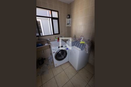 Casa à venda com 330m², 3 quartos e 4 vagas Casa à venda com 330m², 3 quartos e 4 vagasÁrea de Serviço