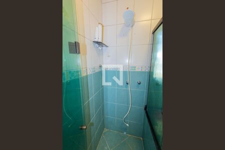 Casa à venda com 330m², 3 quartos e 4 vagas Casa à venda com 330m², 3 quartos e 4 vagasBanheiro 2 (suíte 1)