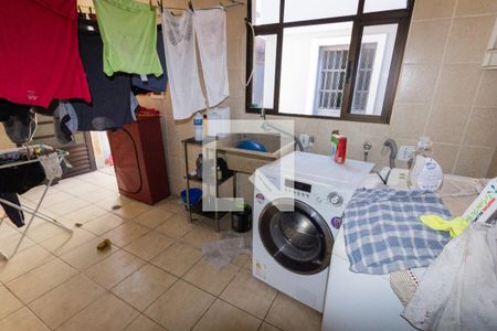 Casa à venda com 330m², 3 quartos e 4 vagas Casa à venda com 330m², 3 quartos e 4 vagasÁrea de Serviço