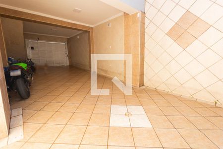 Casa à venda com 330m², 3 quartos e 4 vagas Casa à venda com 330m², 3 quartos e 4 vagasGaragem