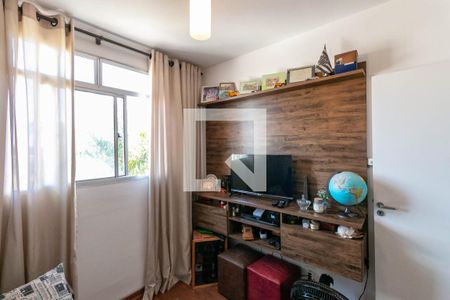 Sala de apartamento à venda com 3 quartos, 58m² em Califórnia, Belo Horizonte