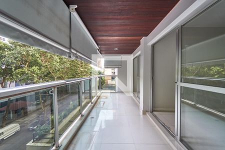 Varanda de apartamento à venda com 3 quartos, 140m² em Grajaú, Rio de Janeiro