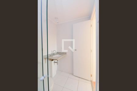 Banheiro de kitnet/studio para alugar com 1 quarto, 38m² em Jardim Flor da Montanha, Guarulhos