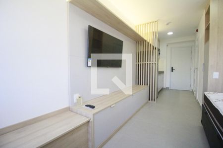 Sala de kitnet/studio para alugar com 1 quarto, 29m² em Indianópolis, São Paulo