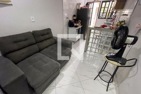 Sala de casa para alugar com 1 quarto, 160m² em Jardim Primavera, Duque de Caxias