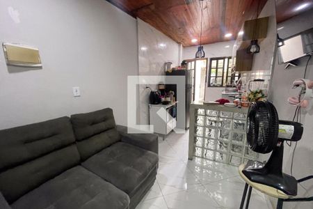 Sala de casa para alugar com 1 quarto, 160m² em Jardim Primavera, Duque de Caxias
