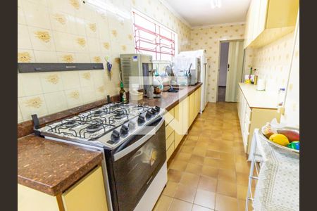 Casa à venda com 133m², 3 quartos e 2 vagas Casa à venda com 133m², 3 quartos e 2 vagasCozinha