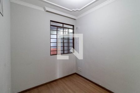 Quarto 1 de casa à venda com 2 quartos, 110m² em Heliópolis, Belo Horizonte