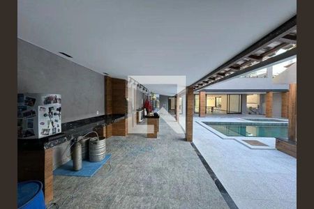 Casa à venda com 6 quartos, 1200m² em Recreio Dos Bandeirantes, Rio de Janeiro