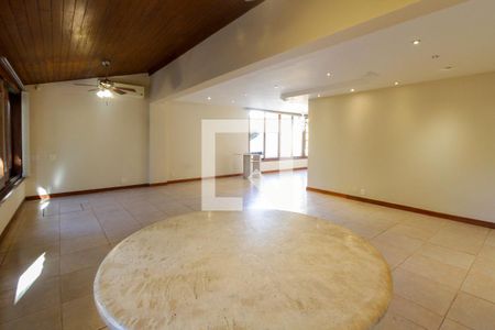 Sala de casa de condomínio à venda com 6 quartos, 284m² em Barra da Tijuca, Rio de Janeiro