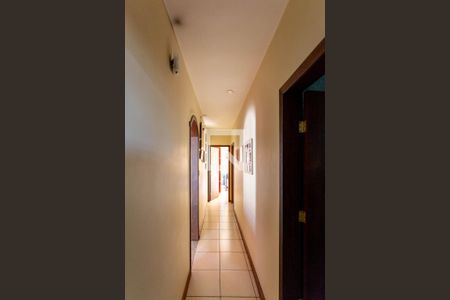 Corredor de casa à venda com 6 quartos, 370m² em Serrano, Belo Horizonte