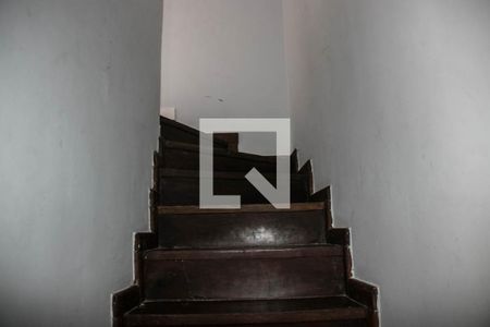 Escada de casa de condomínio para alugar com 4 quartos, 98m² em Praia do Flamengo, Salvador