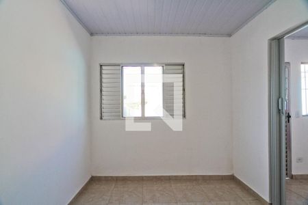 Quarto 1 de casa para alugar com 2 quartos, 50m² em Vila Serralheiro, São Paulo