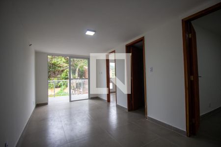 Sala de apartamento à venda com 2 quartos, 65m² em Vargem Grande, Rio de Janeiro
