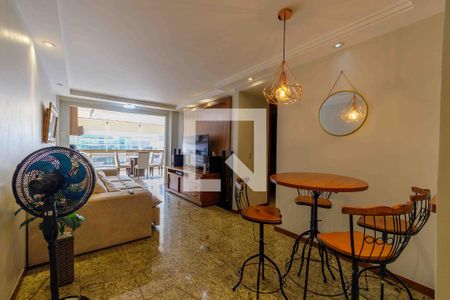 Sala de apartamento à venda com 2 quartos, 110m² em Recreio dos Bandeirantes, Rio de Janeiro