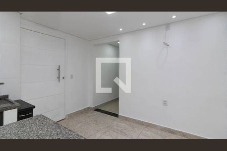 Sala de casa para alugar com 1 quarto, 98m² em Parque Paineiras, São Paulo