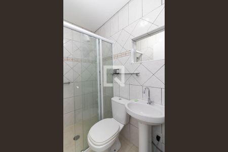 Banheiro de casa para alugar com 1 quarto, 98m² em Parque Paineiras, São Paulo