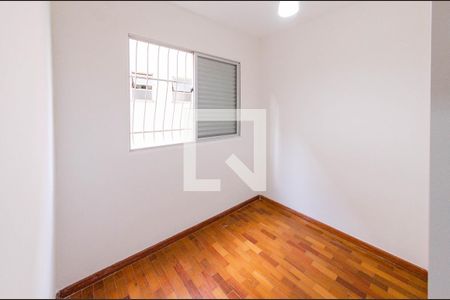 Quarto de apartamento à venda com 2 quartos, 57m² em Buritis, Belo Horizonte